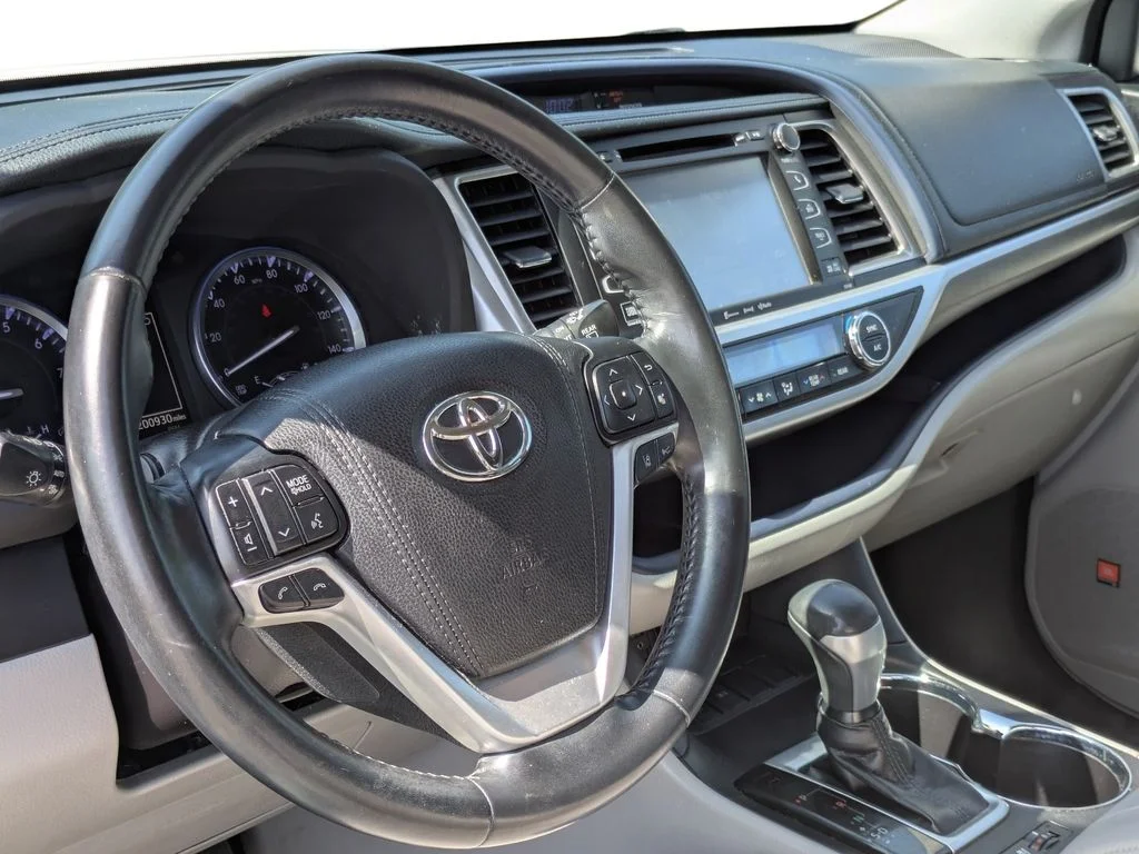 Used 2018 White Toyota Limited image 42