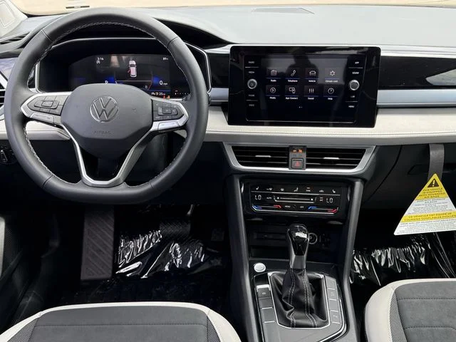 New 2026 Black Volkswagen 1.5T SE image 8