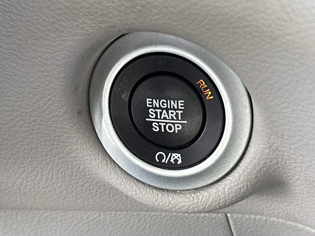 Used 2019 Blue Pearl Chrysler Touring L image 24