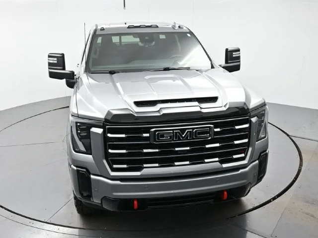 Used 2025 Sterling Metallic GMC AT4 image 32
