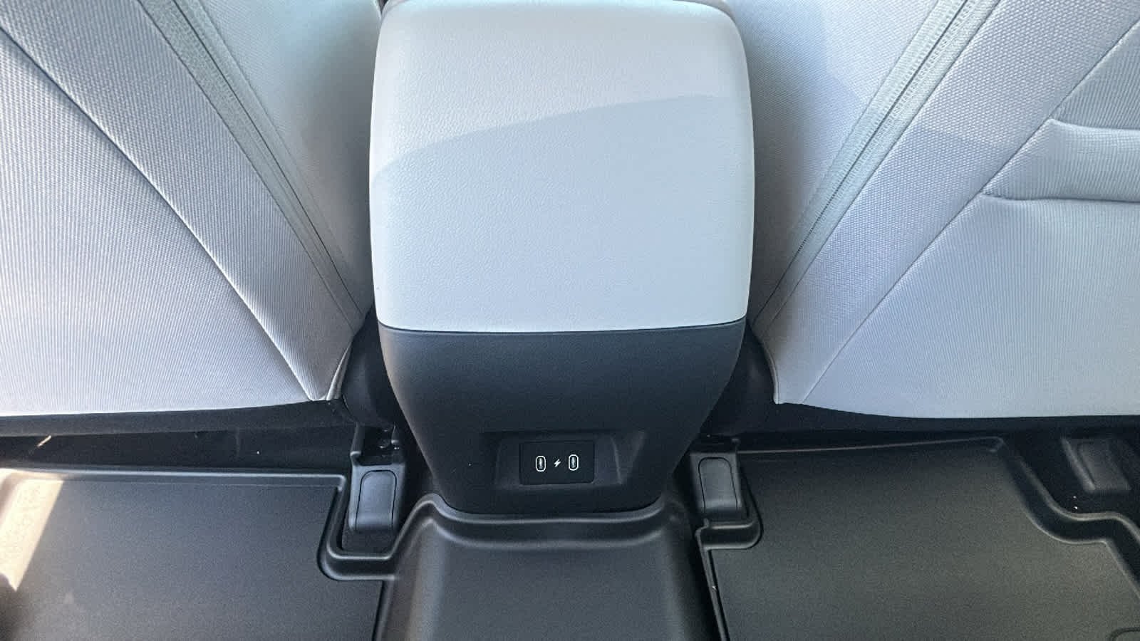 New 2026 Serenity White Pearl Hyundai SE AWD image 25