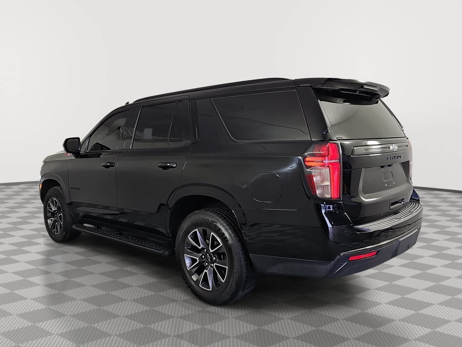 Used 2021 Black Chevrolet Z71 image 6