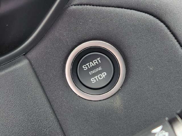 Used 2026  Land Rover Dynamic SE image 20