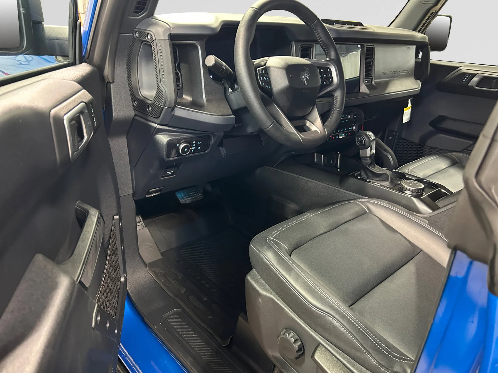 New 2026 Velocity Blue Metallic Ford Badlands image 13