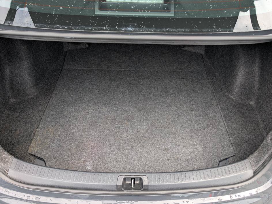 Used 2025 Underground Toyota LE image 26