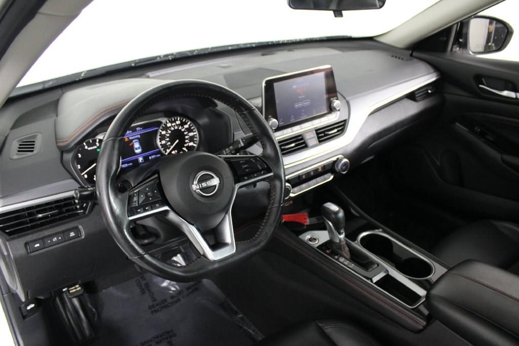 2023 Nissan Altima SR - Photo 17