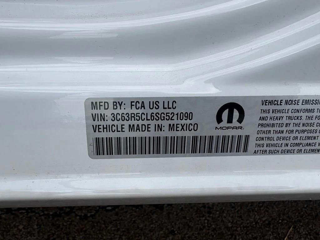 New 2025 Bright White Clear-Coat Exterior Paint RAM Tradesman image 32