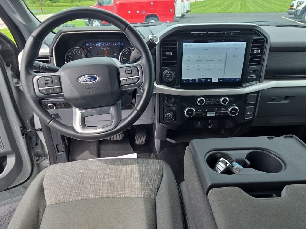 Used 2023 White Ford XLT image 25