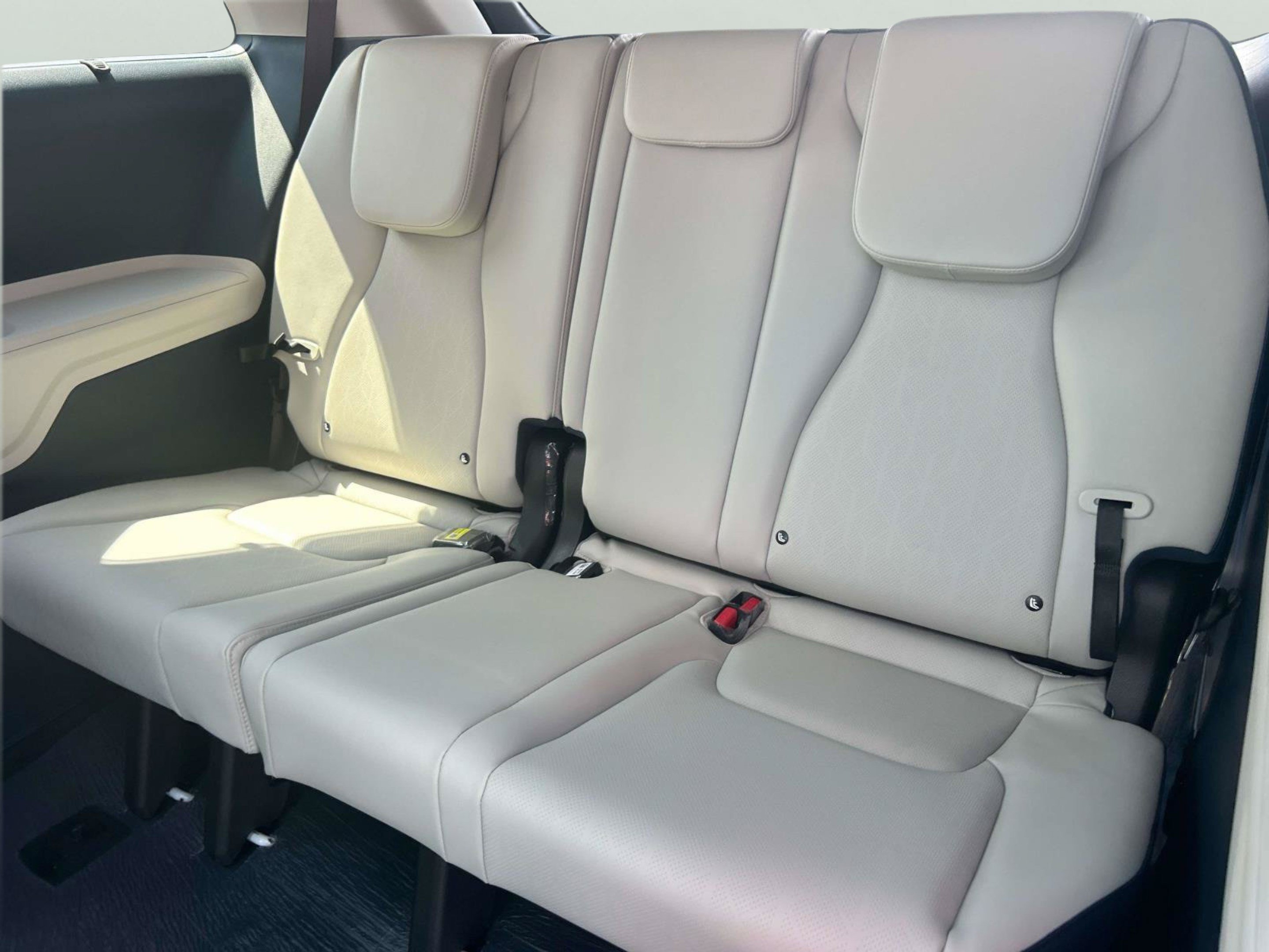 New 2027 Snow White Pearl Kia SX image 19