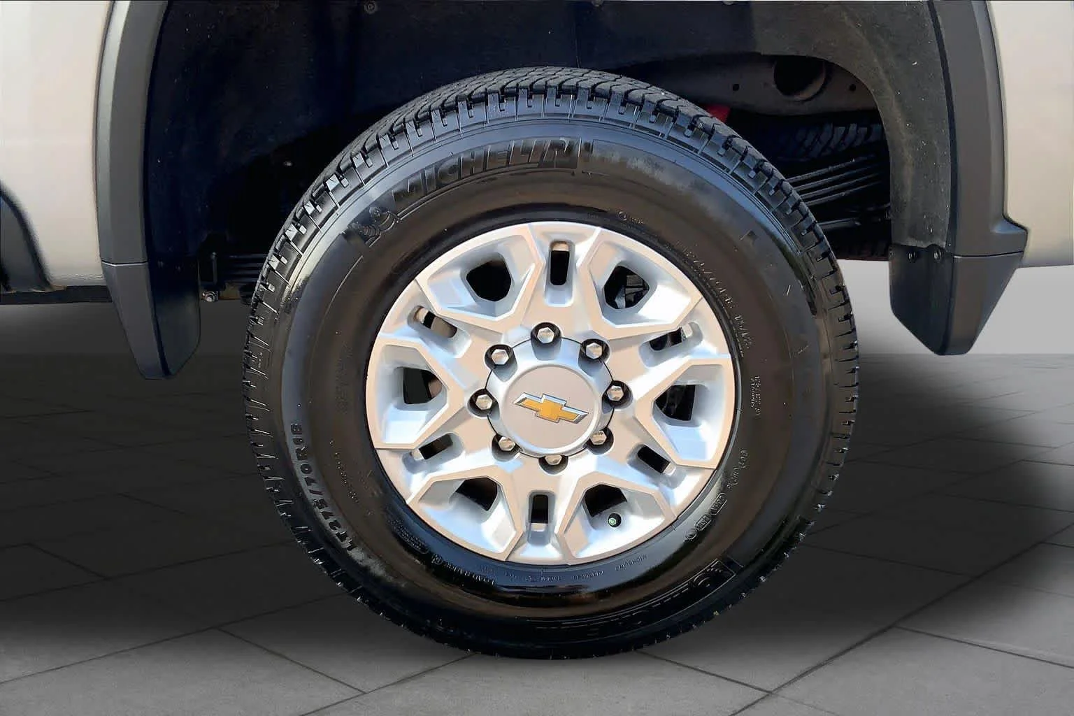 Used 2025 Sterling Gray Metallic Chevrolet LT image 11