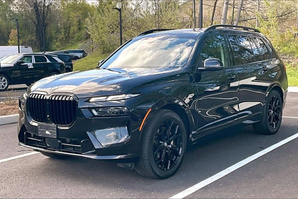 2025 BMW X7 xDrive40i's photo