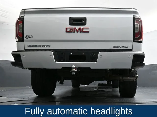 Used 2018 White GMC Denali image 30