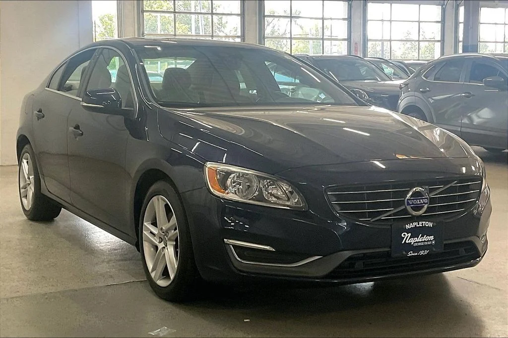 Used 2015 Blue Volvo T5 Premier image 34