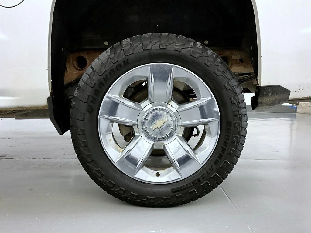 Used 2018 Beige Chevrolet LTZ image 23