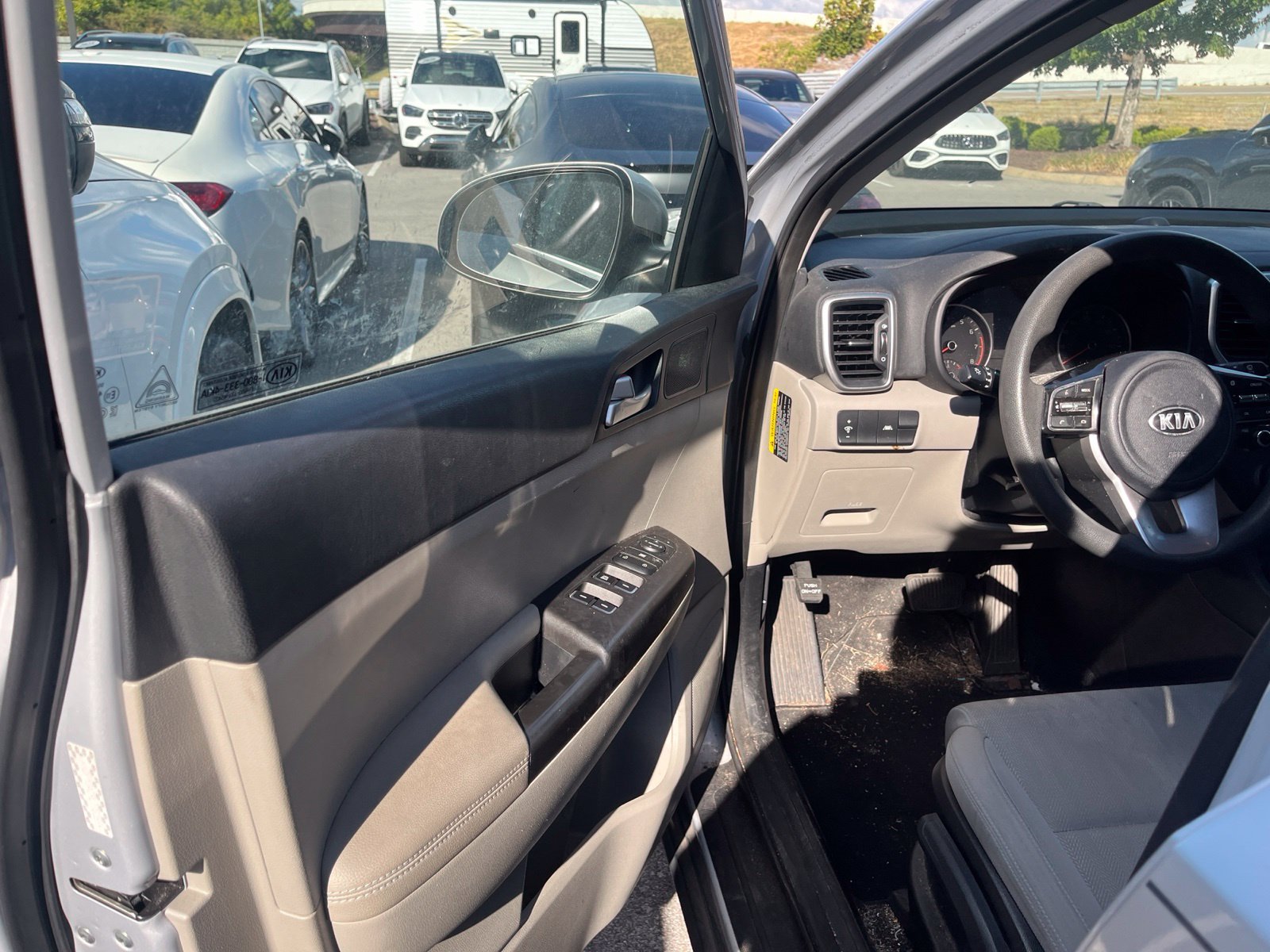 Used 2020 Sparkling Silver Kia LX image 12