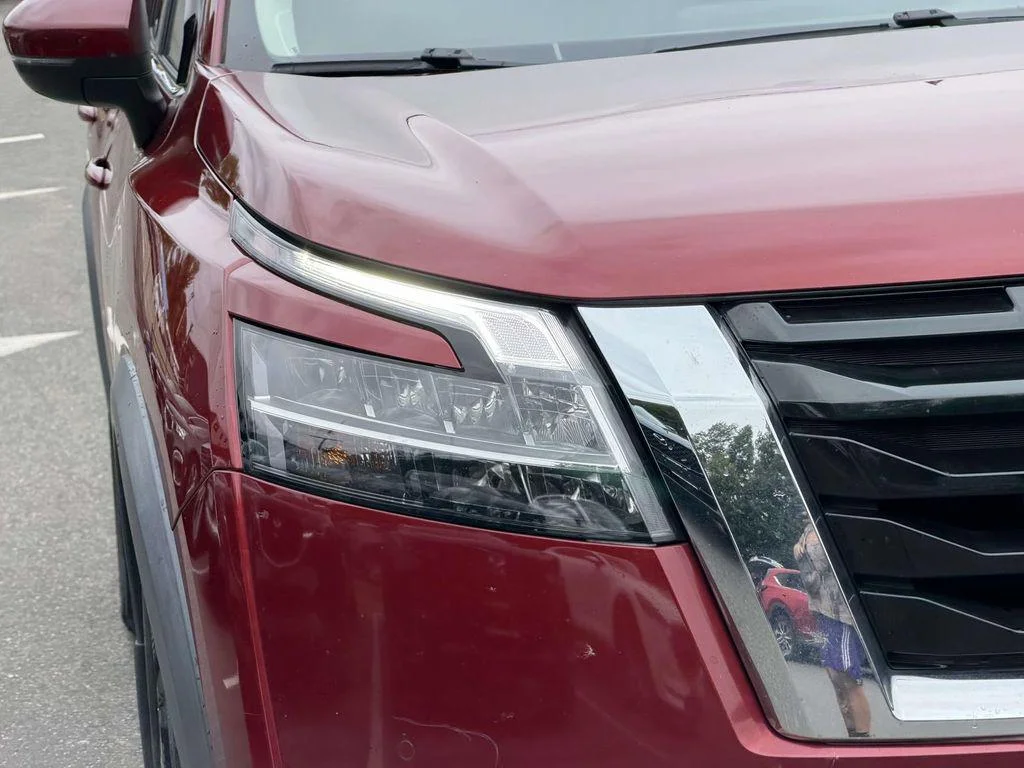 Used 2022 Scarlet Ember Tintcoat Nissan Platinum 4WD image 9