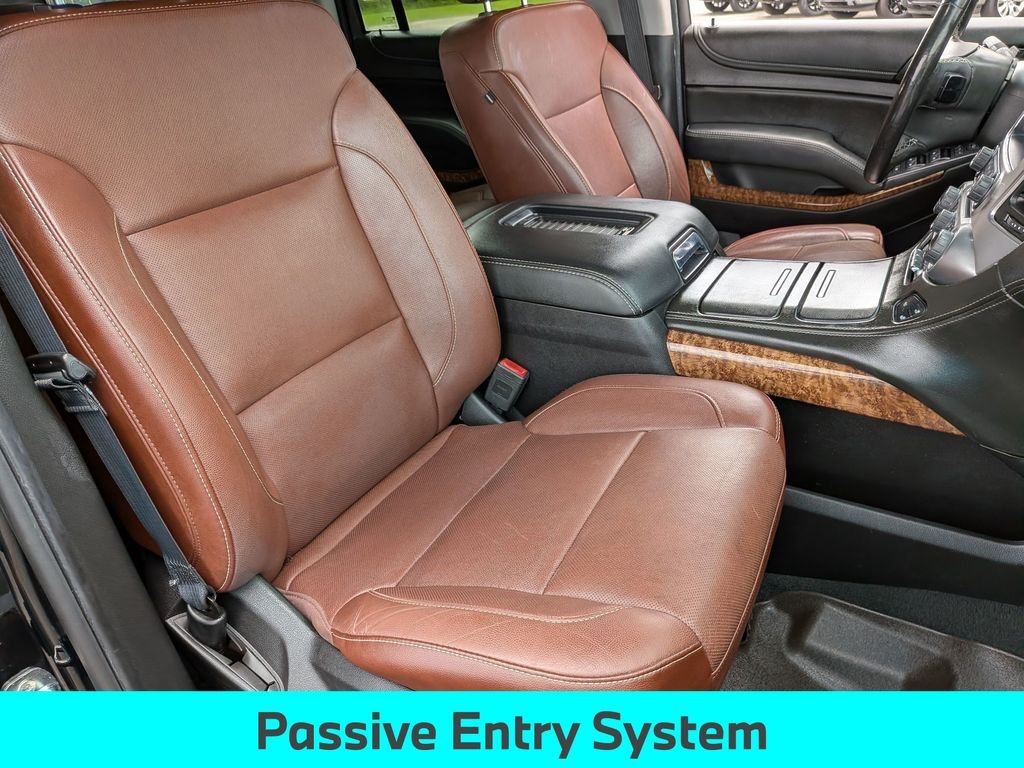 Used 2019 Black Chevrolet Premier image 32
