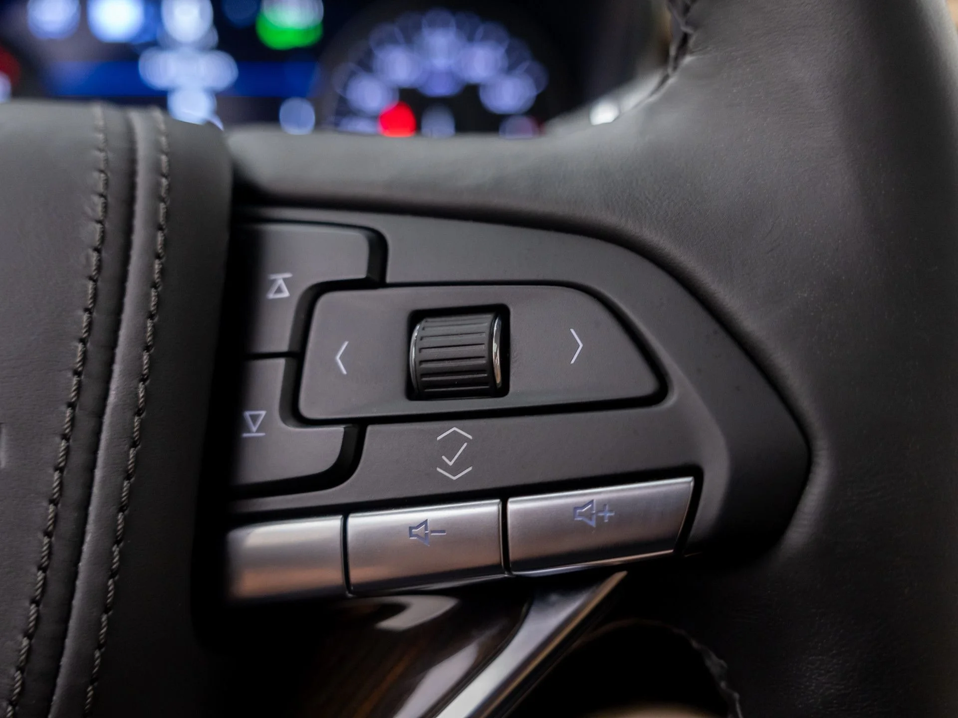Used 2025 Black Cadillac Premium Luxury image 29