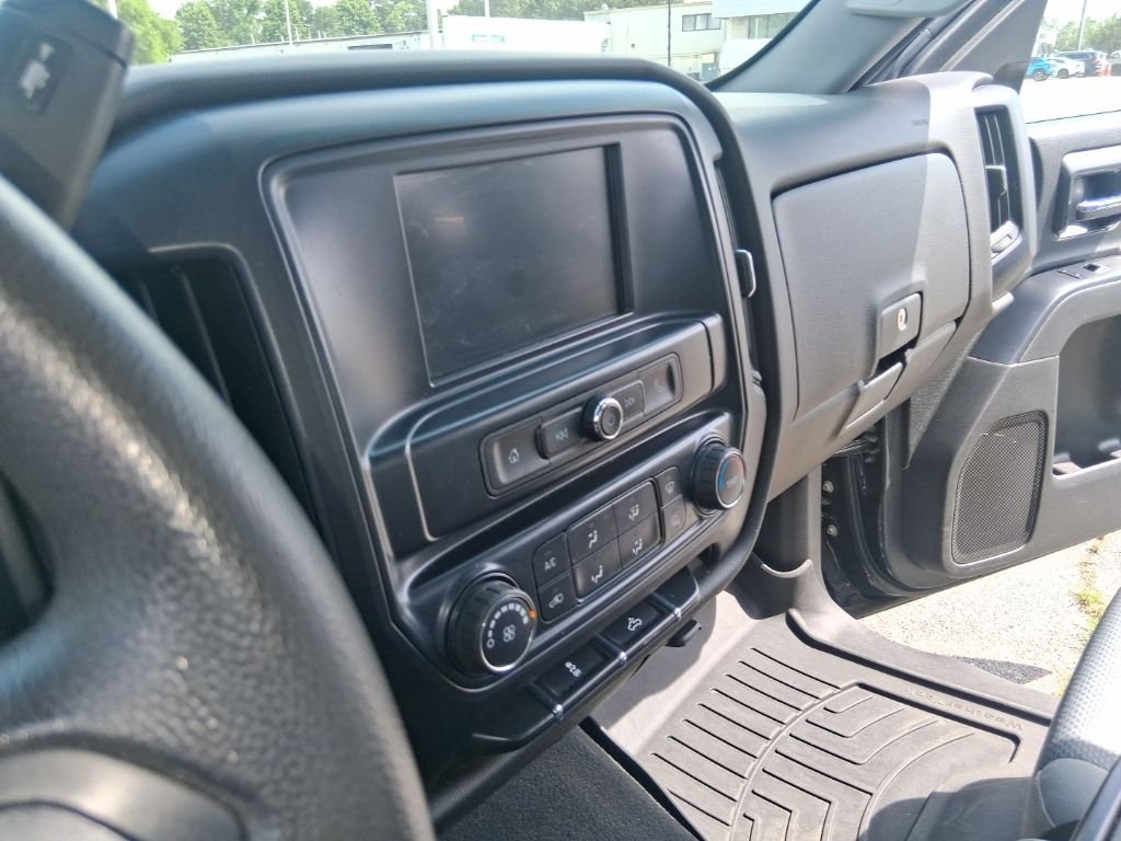 Used 2019 Black GMC Base image 12