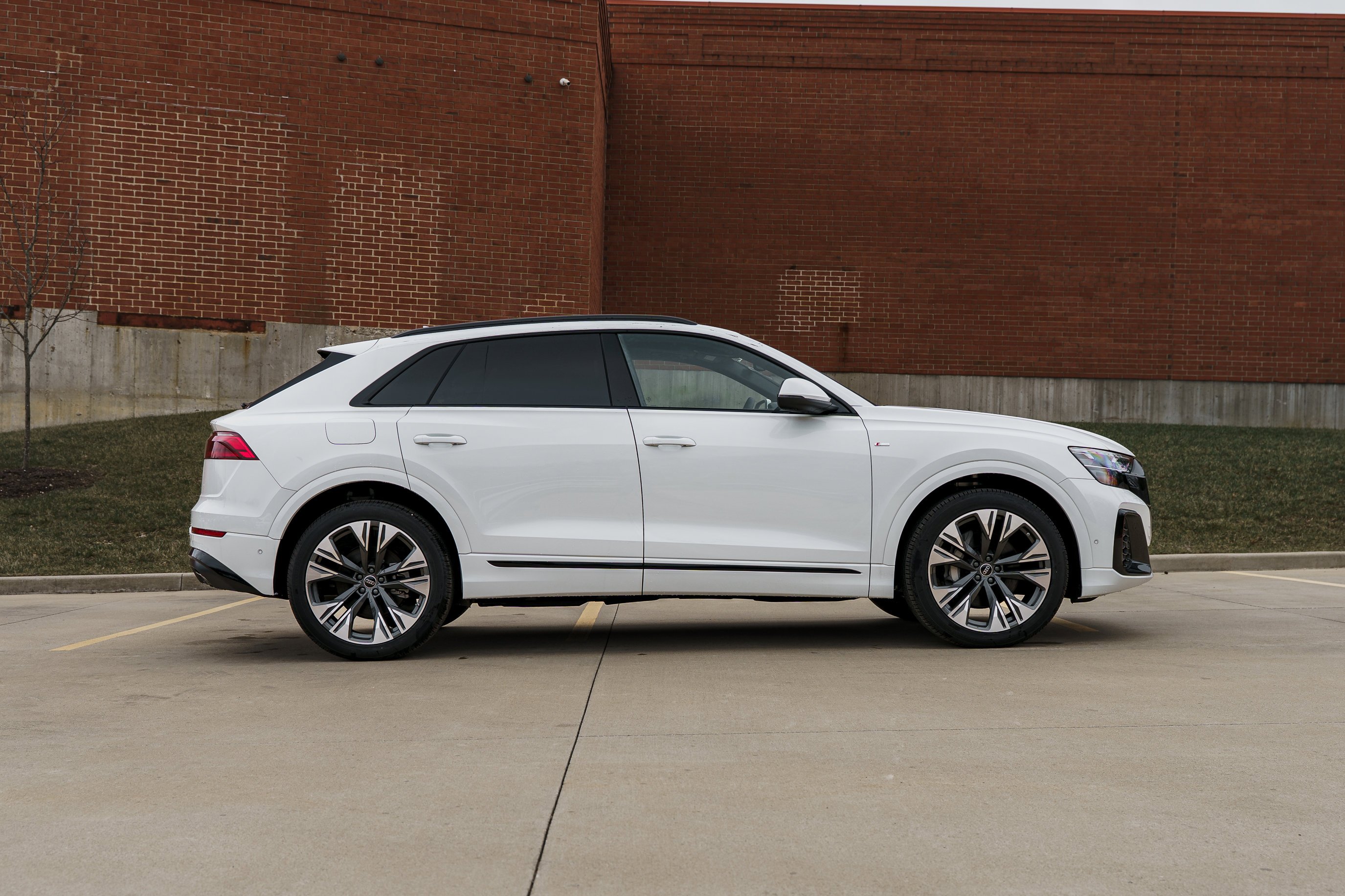 New 2026 Glacier White Metallic Audi Premium Plus image 3