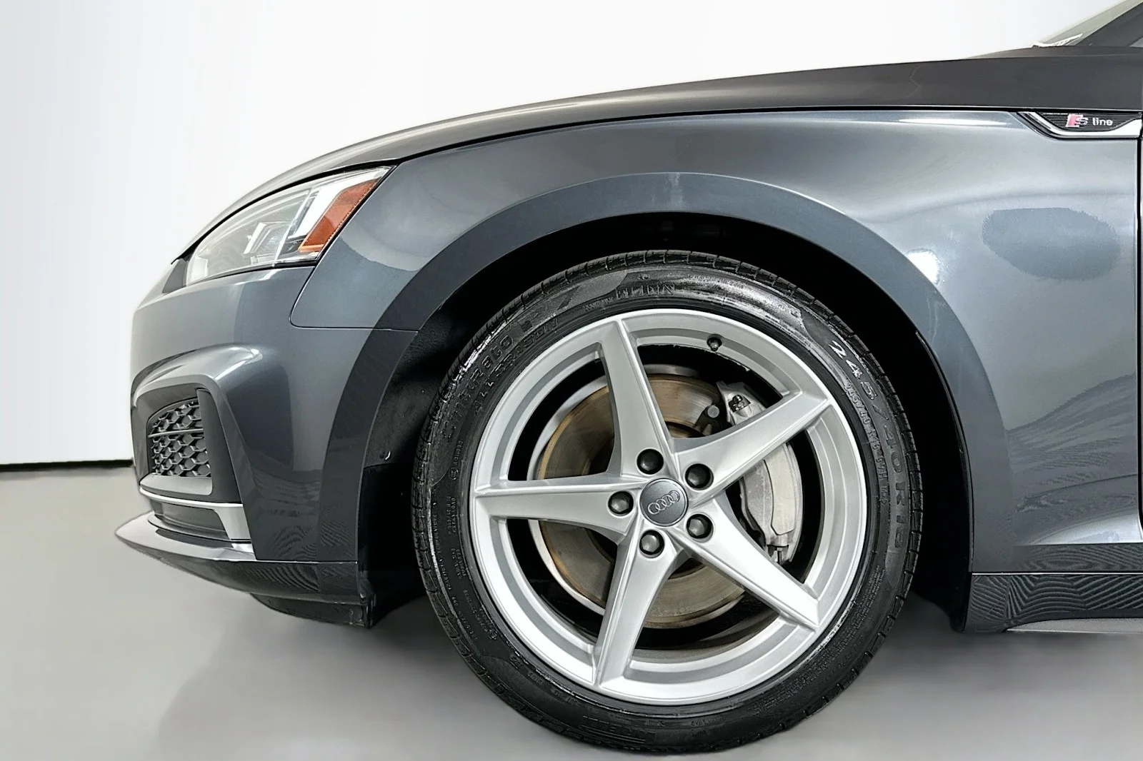 Used 2019 Manhattan Gray Metallic Audi Premium image 12