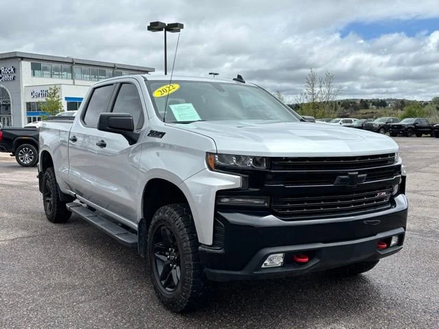 Used 2022 Silver Ice Metallic Chevrolet LT Trail Boss image 8