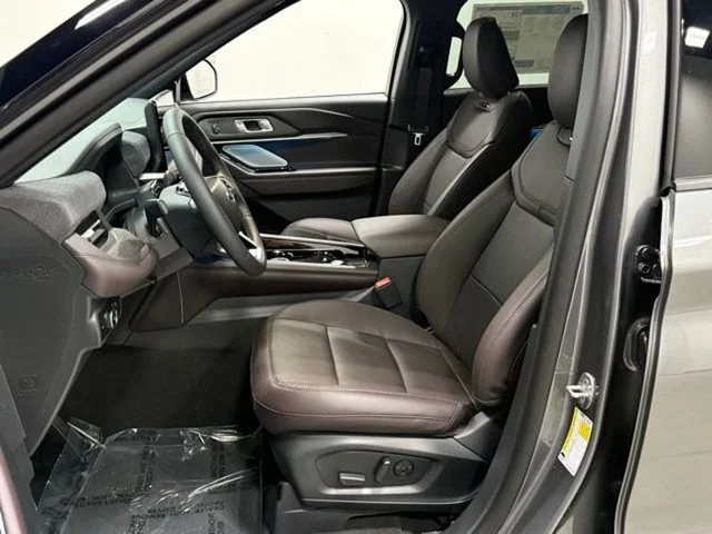 Used 2026 Gray Ford Platinum image 14