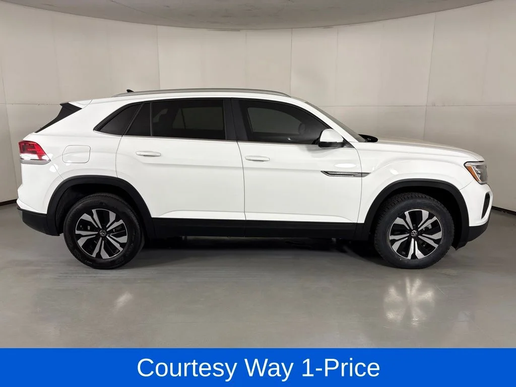 Used 2024 White Volkswagen 2.0T SE image 12
