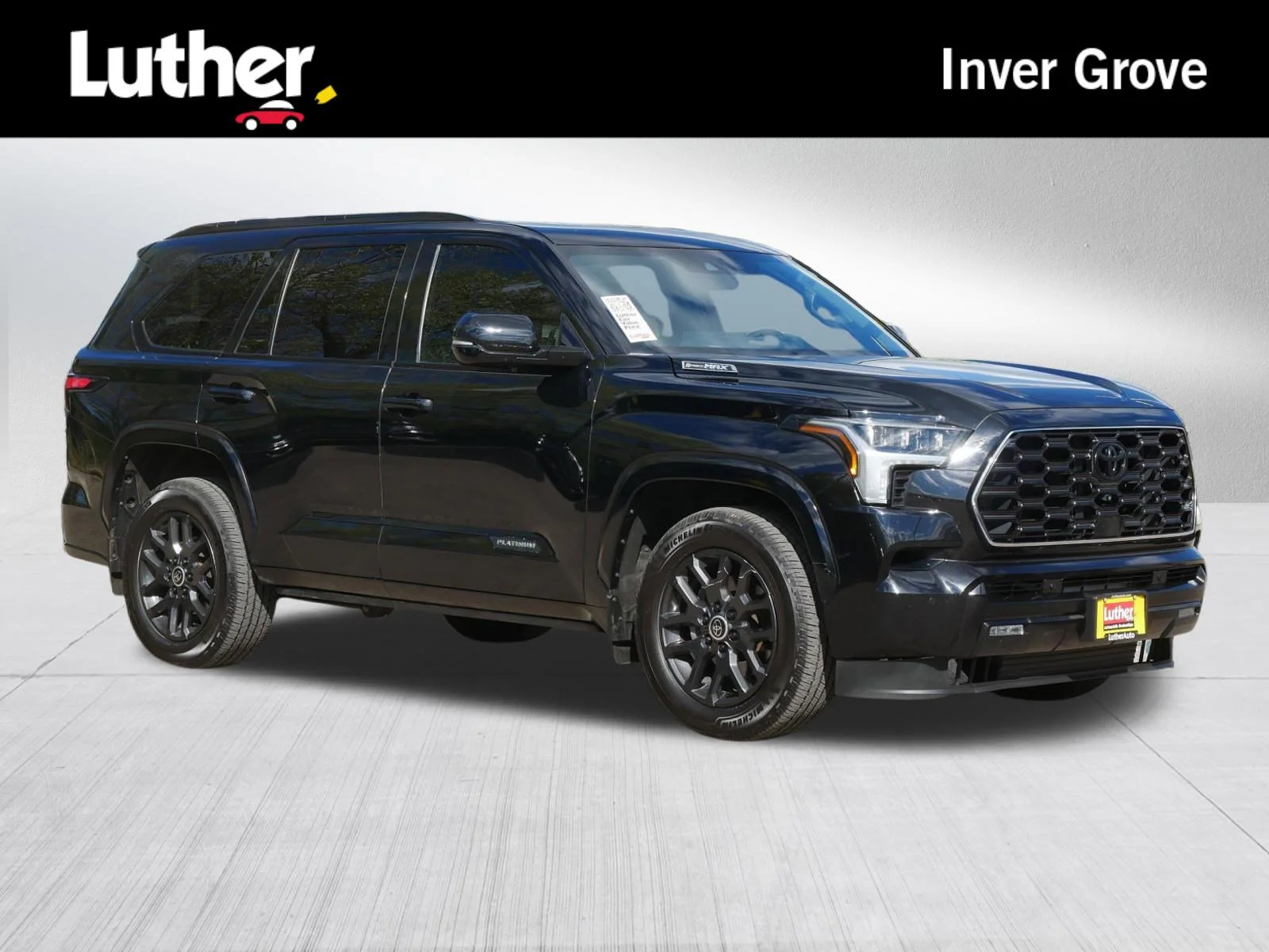 2024 Toyota Sequoia Platinum 4WD i-FORCE MAX Hybrid's photo