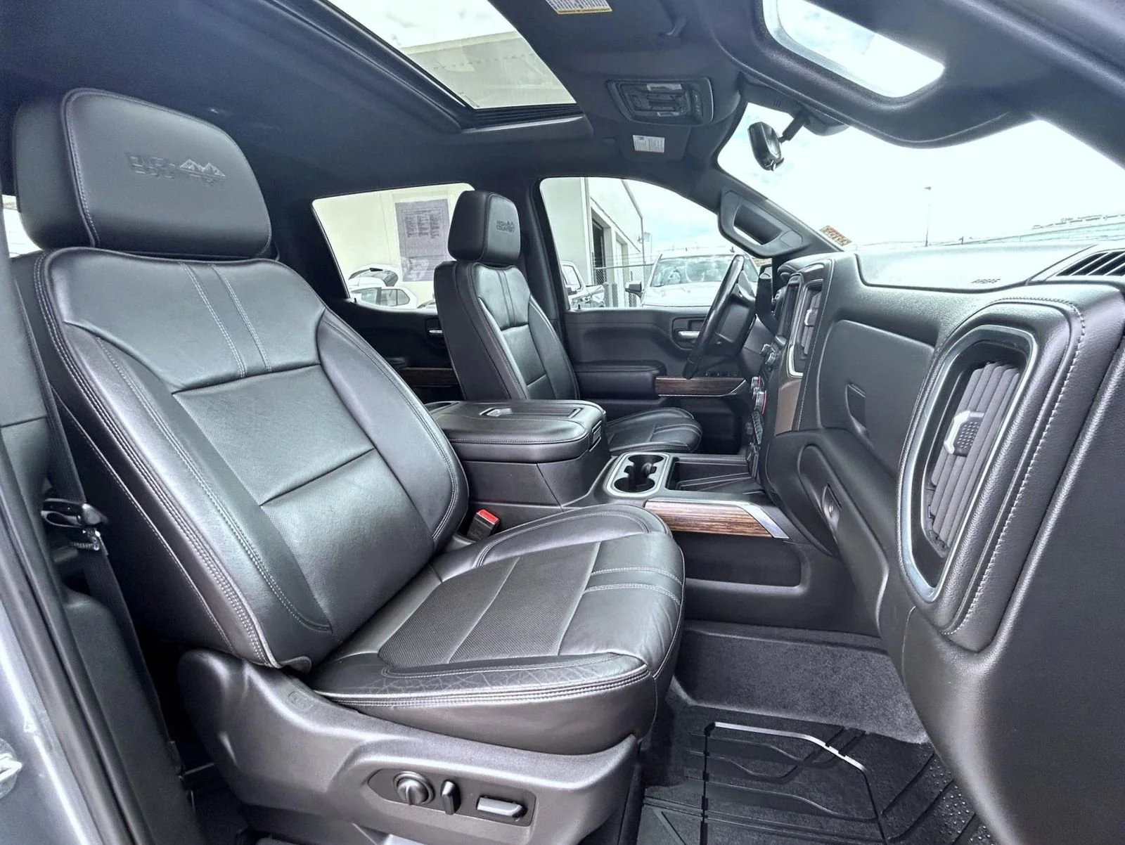2019 Chevrolet Silverado 1500 High Country - Photo 15