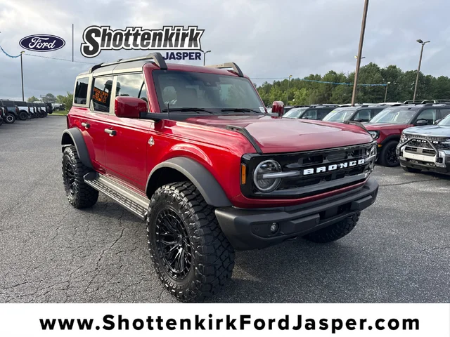 2026 Ford Bronco Outer Banks