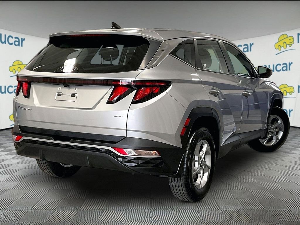 Used 2024 Silver Hyundai SE image 6