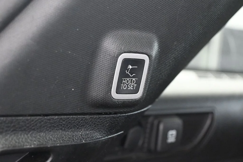 Used 2023 Bright White Clearcoat Jeep Altitude X image 37
