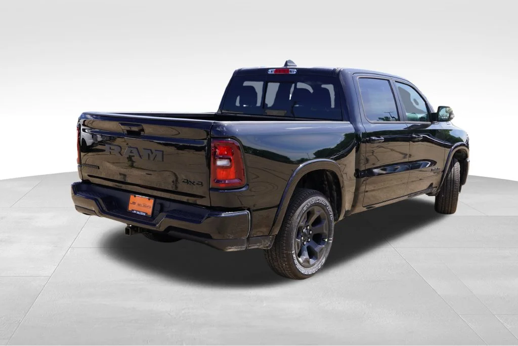 New 2026 Diamond Black Crystal Pearl-Coat Exterior Paint RAM Big Horn image 3