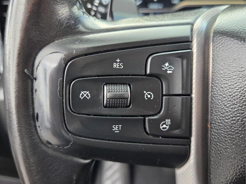 Used 2022 Onyx Black GMC 4WD CREW CAB 147" DENALI image 32