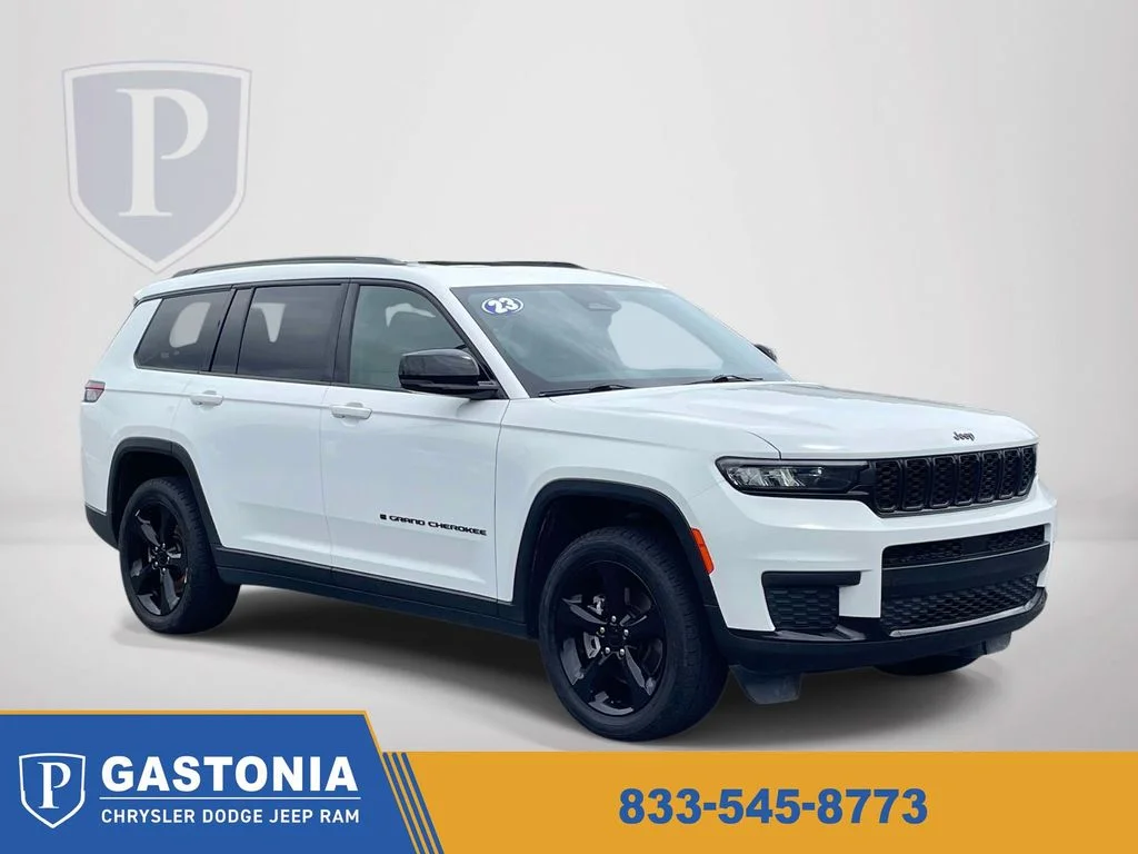 Used 2023 White Jeep Altitude image 1