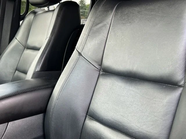 Used 2018 Silver Jeep Limited image 35
