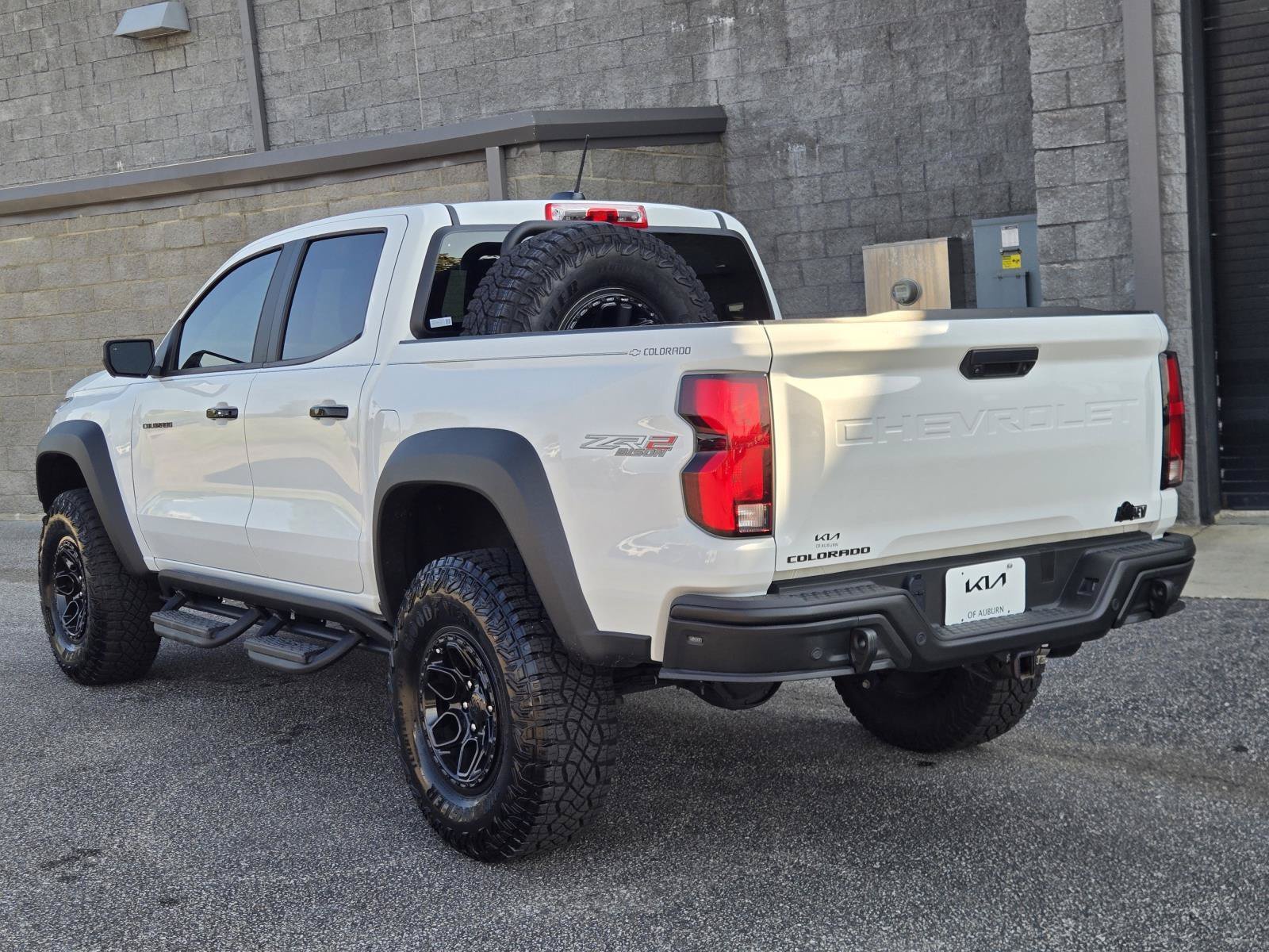 Used 2025 Summit White Chevrolet 4WD ZR2 image 8