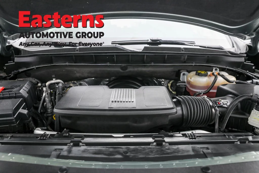 Used 2023 Green Chevrolet Premier image 7