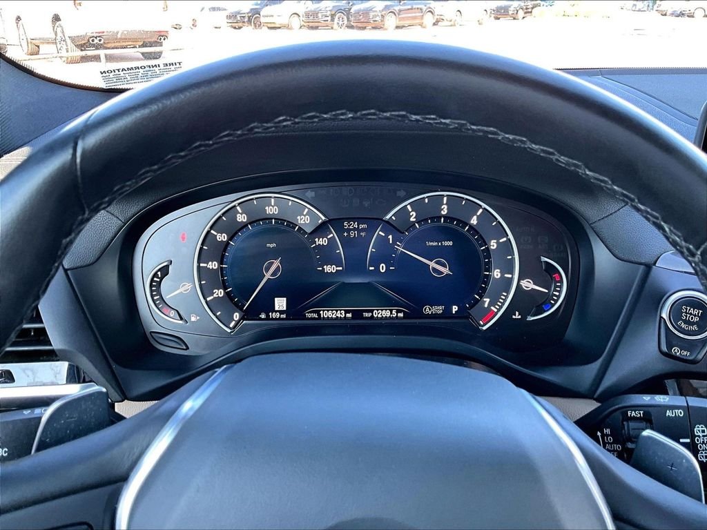 Used 2019 White BMW xDrive30i image 25