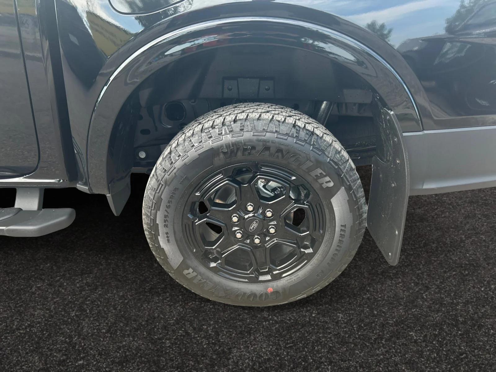 New 2026 Shadow Black Ford XLT image 9