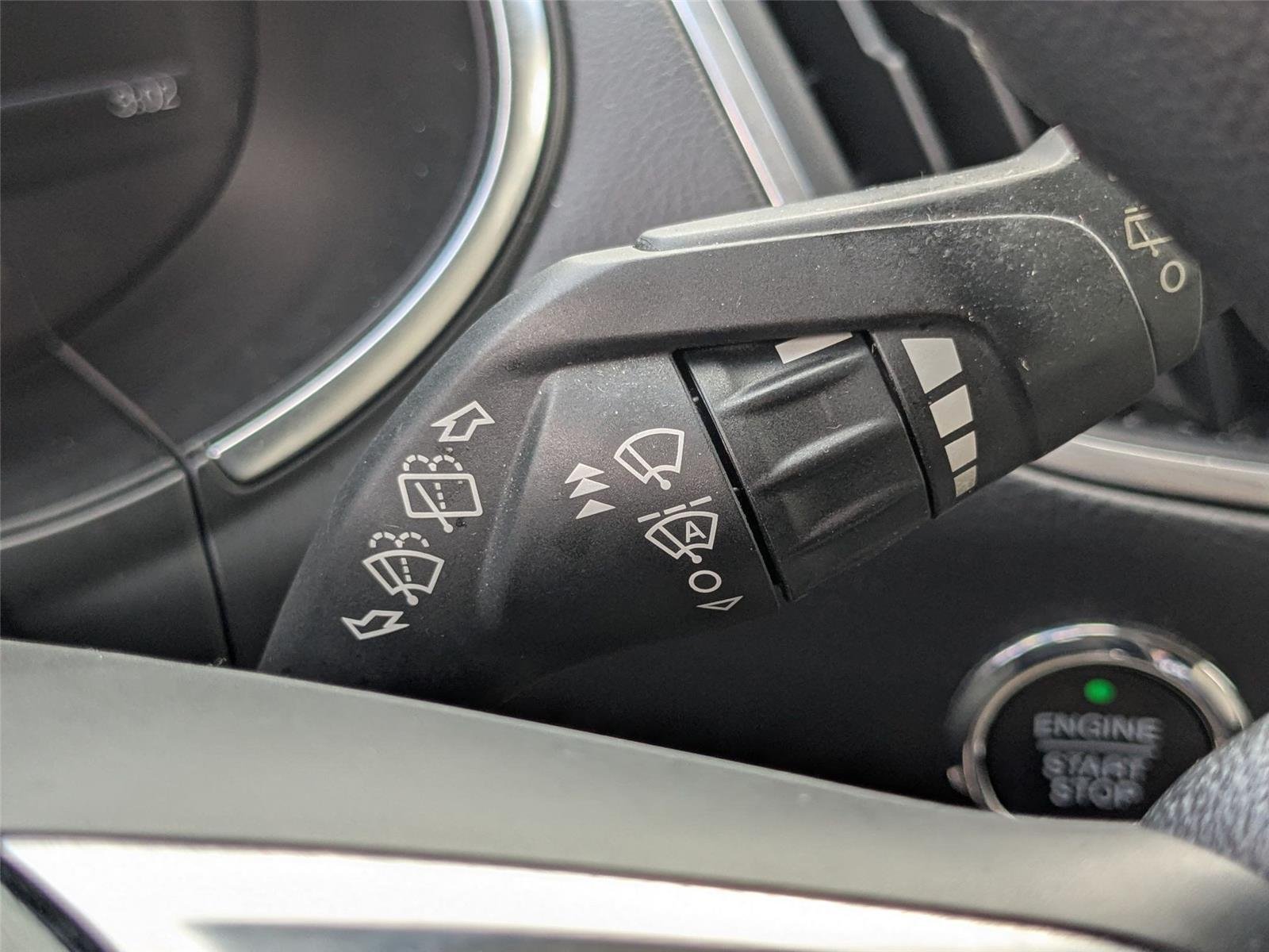 Used 2020 Star White Metallic Tri-Coat Ford Titanium image 17