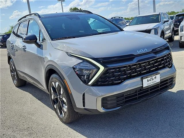 Used 2023 Gravity Gray KIA X-Line All-Wheel Drive image 5