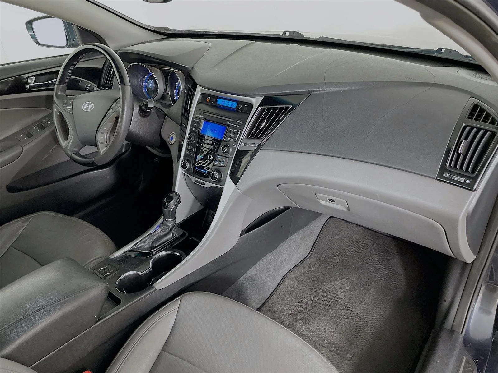 Used 2013 Pacific Blue Pearl Hyundai Limited PZEV image 29