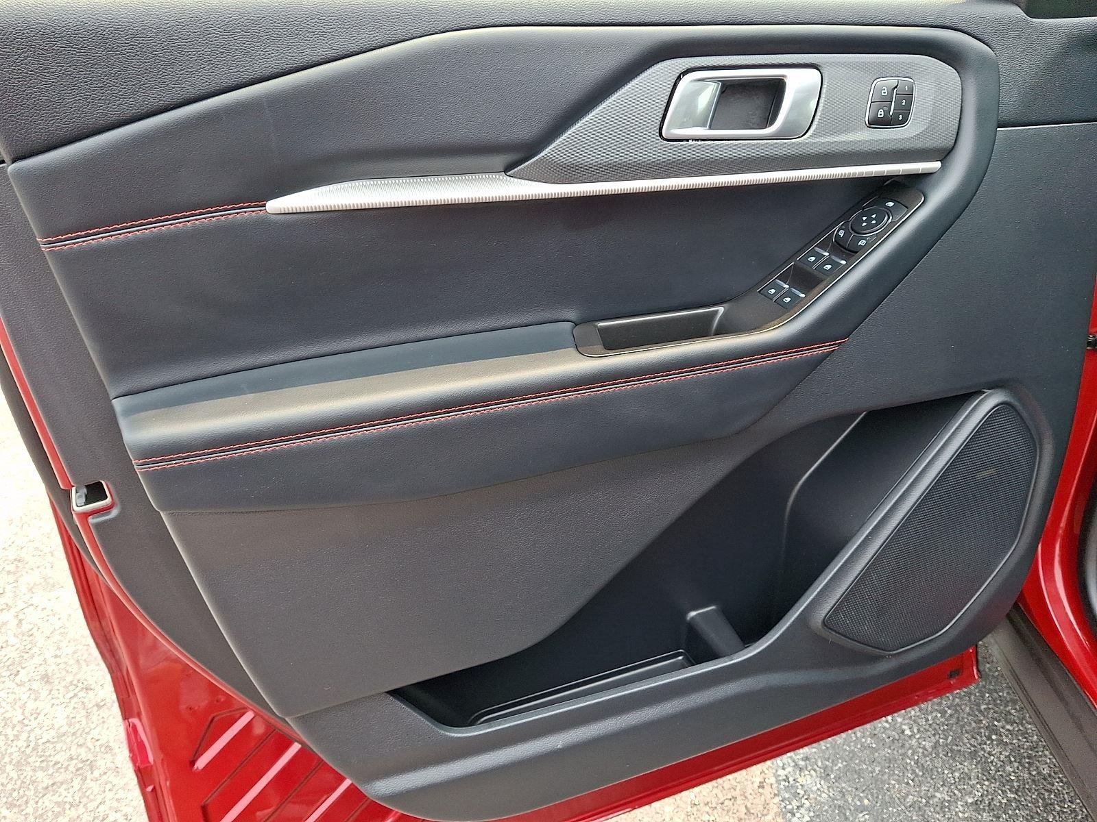 New 2026 Rapid Red Metallic Tinted Clearcoat Ford ST-Line image 10