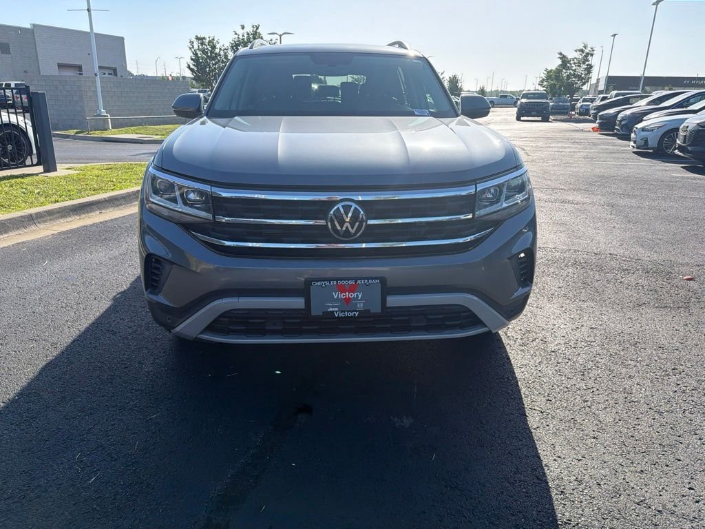 Used 2021 Gray Volkswagen 2.0T SE w/Technology image 2