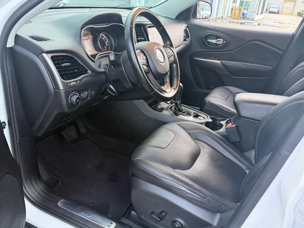 Used 2020 White Jeep Limited image 11