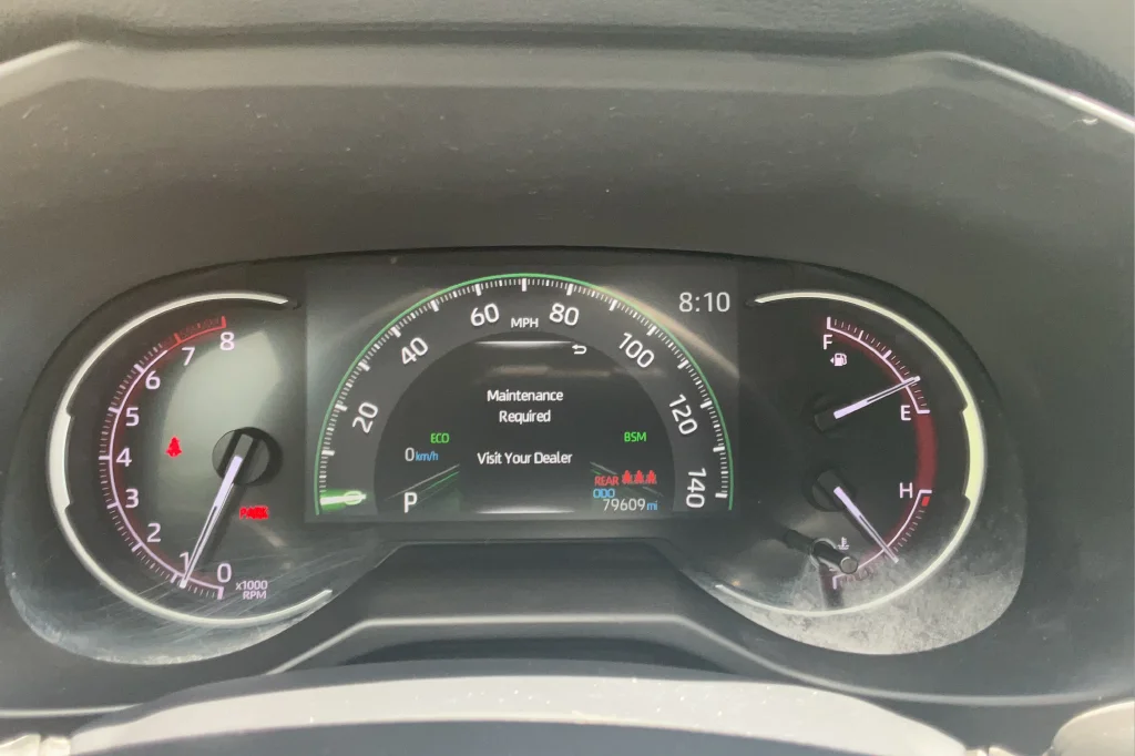 2023 Toyota RAV4 XLE - Photo 13
