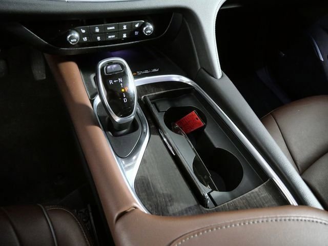 Used 2020 Gold Buick Avenir image 21