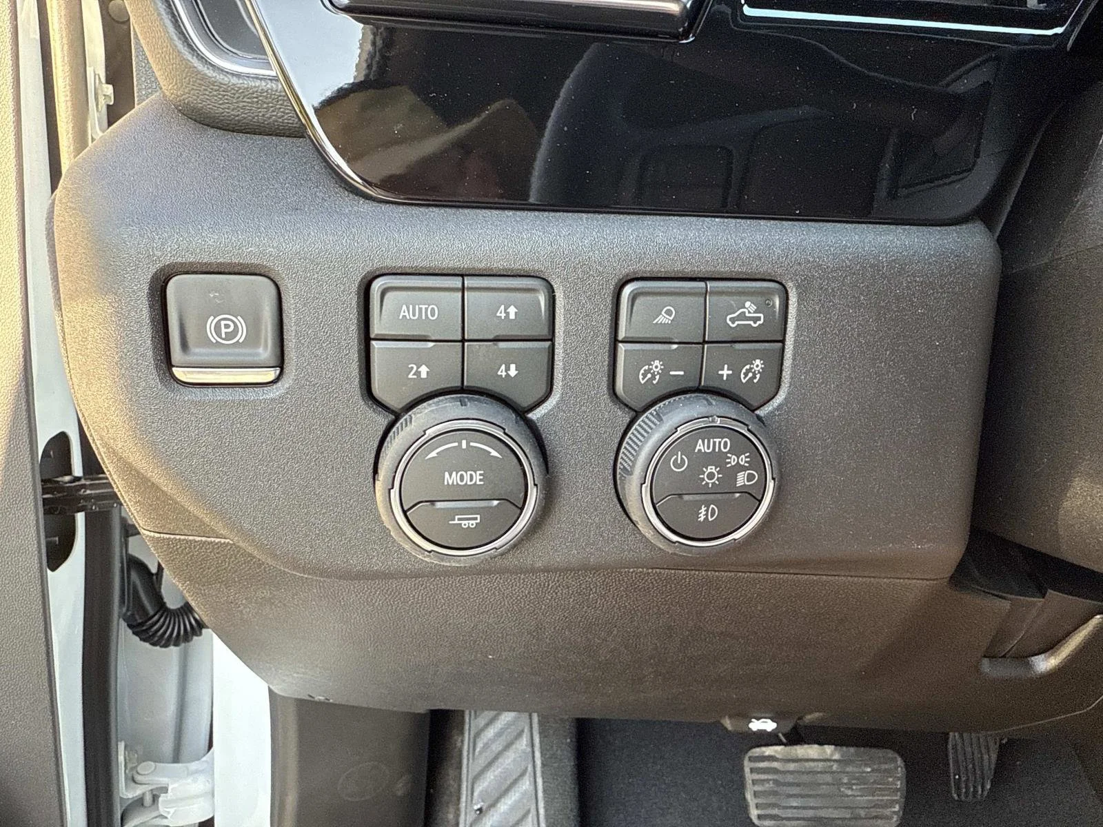 2026 Chevrolet Silverado 3500 HD LTZ - Photo 31